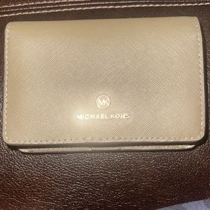 Michael Kors olive green bi fold Wallet